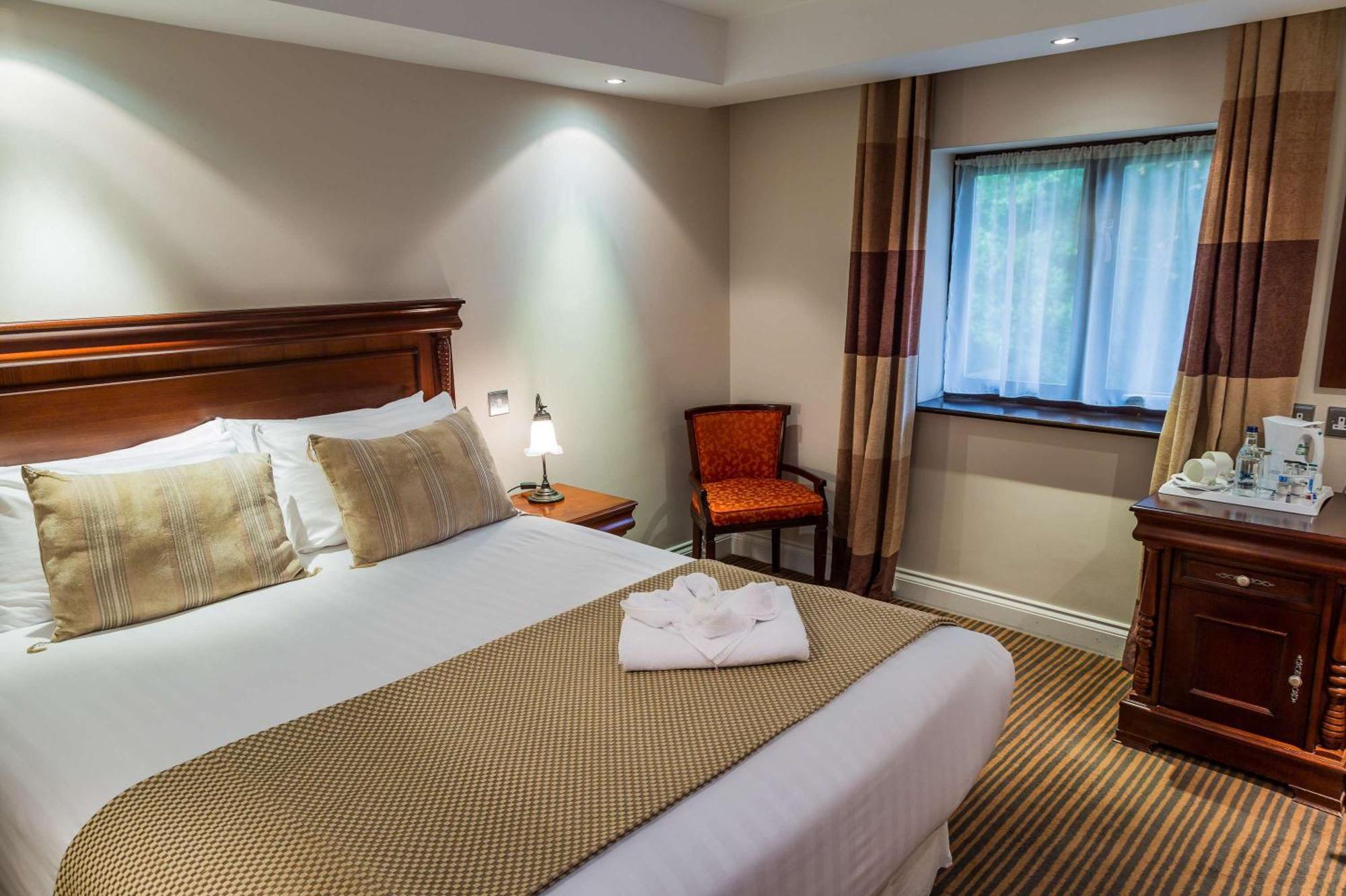 The Casa Hotel, Sure Hotel Collection By Best Western Yateley Esterno foto